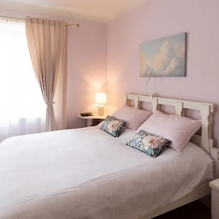 Apartamento Creative In The Heart Of Next To Theatre